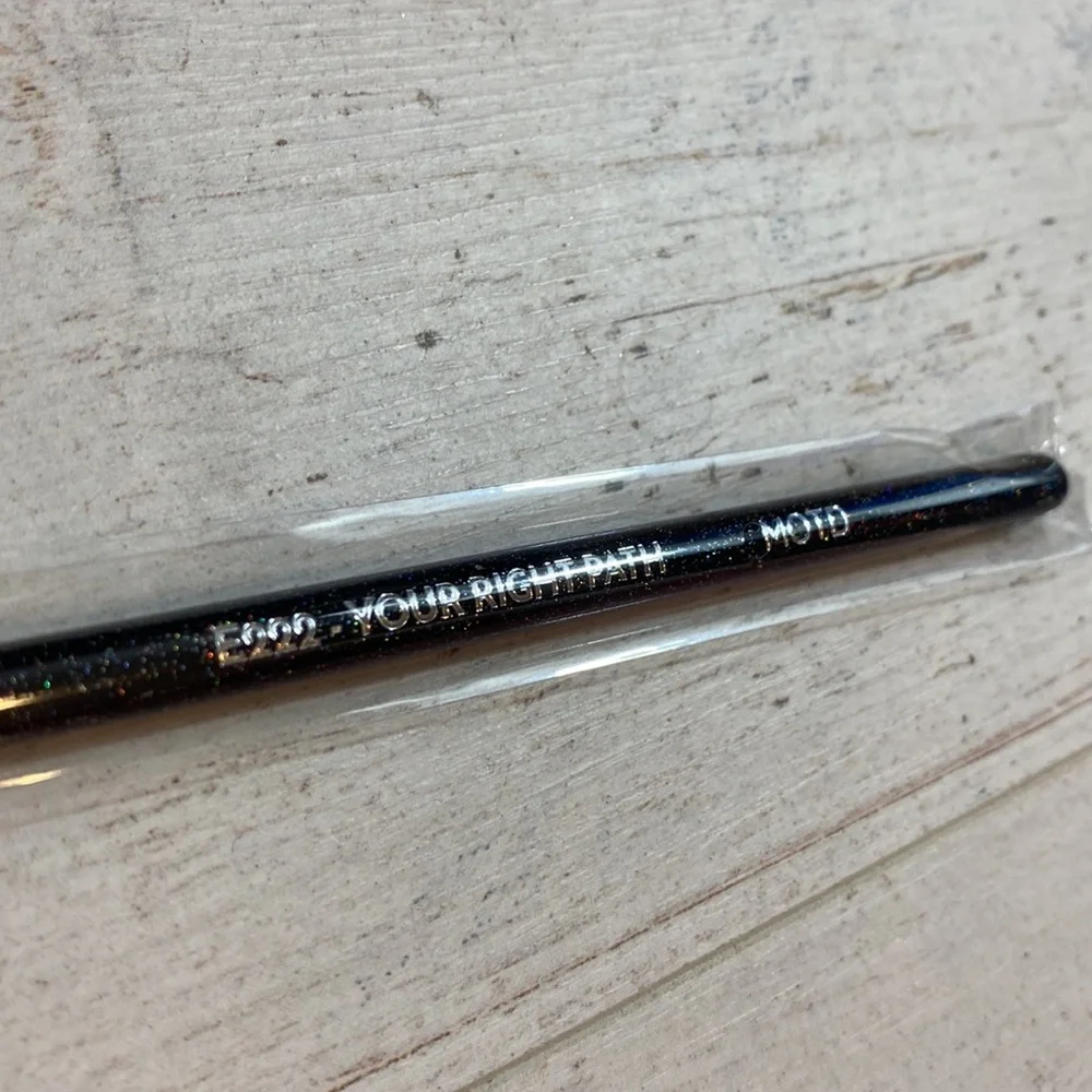 MOTD Cosmetics E222 Your Right Path Makeup Brush